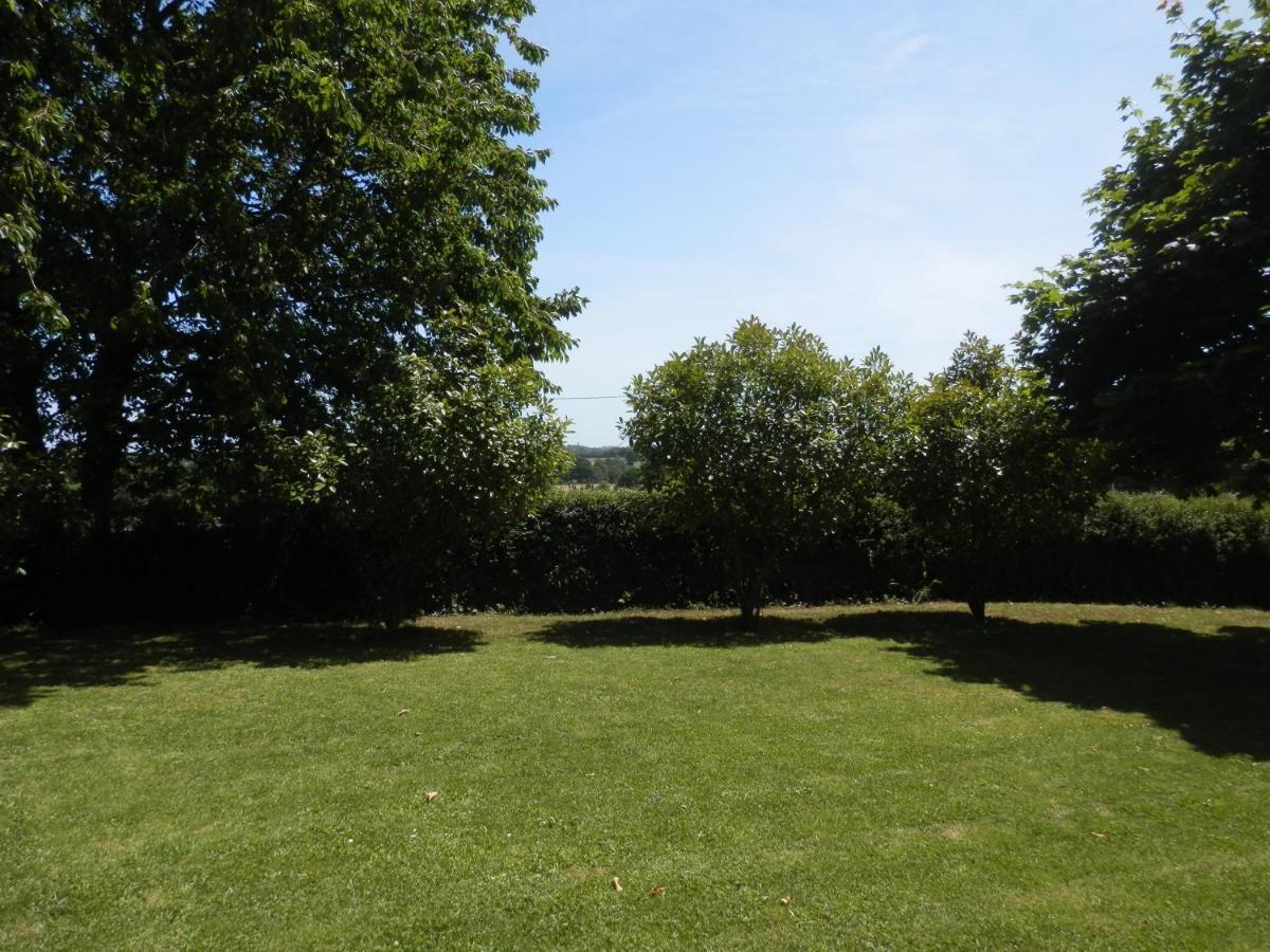 La Petite Cretouffiere - Naturiste Accommodation - Adult Only Colombiers-du-Plessis Exterior photo