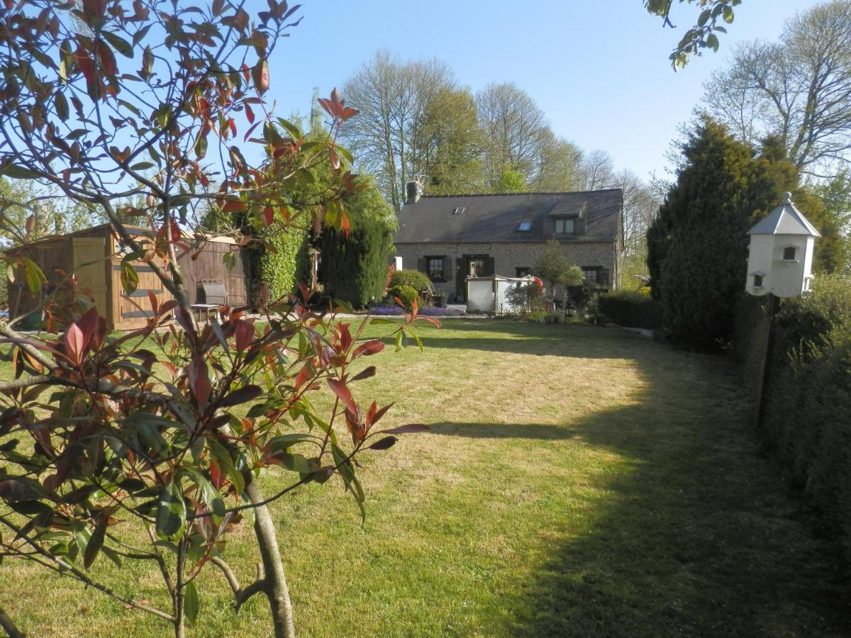 La Petite Cretouffiere - Naturiste Accommodation - Adult Only Colombiers-du-Plessis Exterior photo
