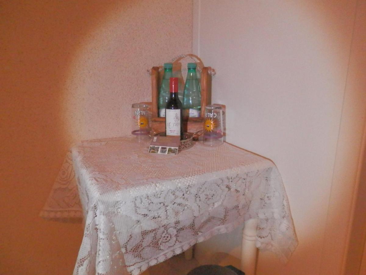 La Petite Cretouffiere - Naturiste Accommodation - Adult Only Colombiers-du-Plessis Exterior photo