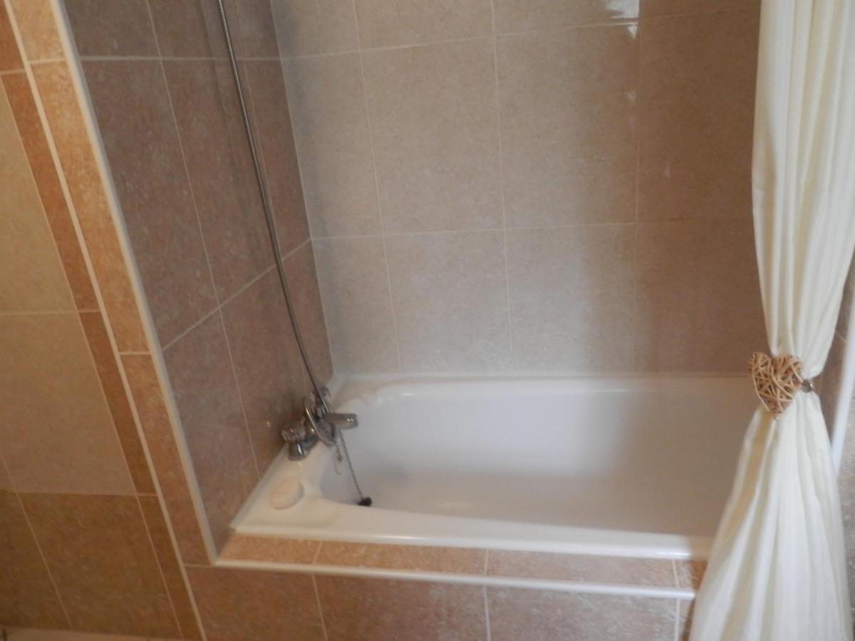La Petite Cretouffiere - Naturiste Accommodation - Adult Only Colombiers-du-Plessis Exterior photo