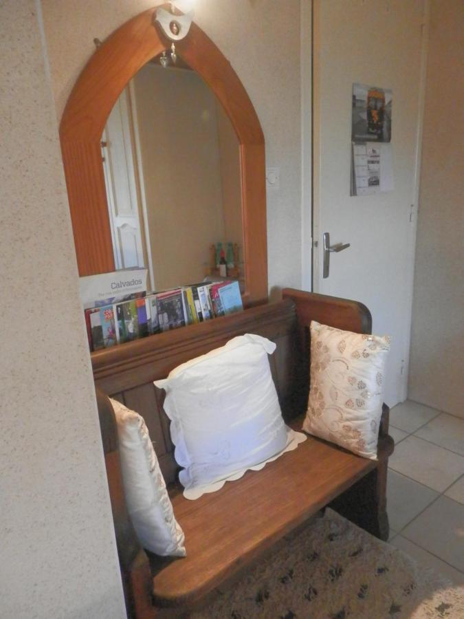 La Petite Cretouffiere - Naturiste Accommodation - Adult Only Colombiers-du-Plessis Exterior photo